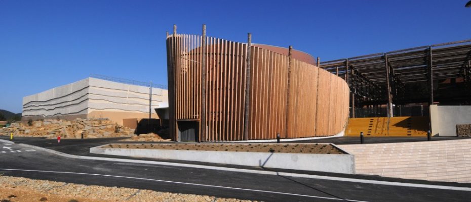 Collège des Seize Fontaines, Saint Zacharie  Transmettre l